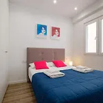 Spacious Clean & Colorful Quiet Zone Διαμέρισμα *